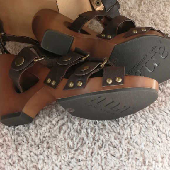 Sandals/shoes - Picture 6 of 7